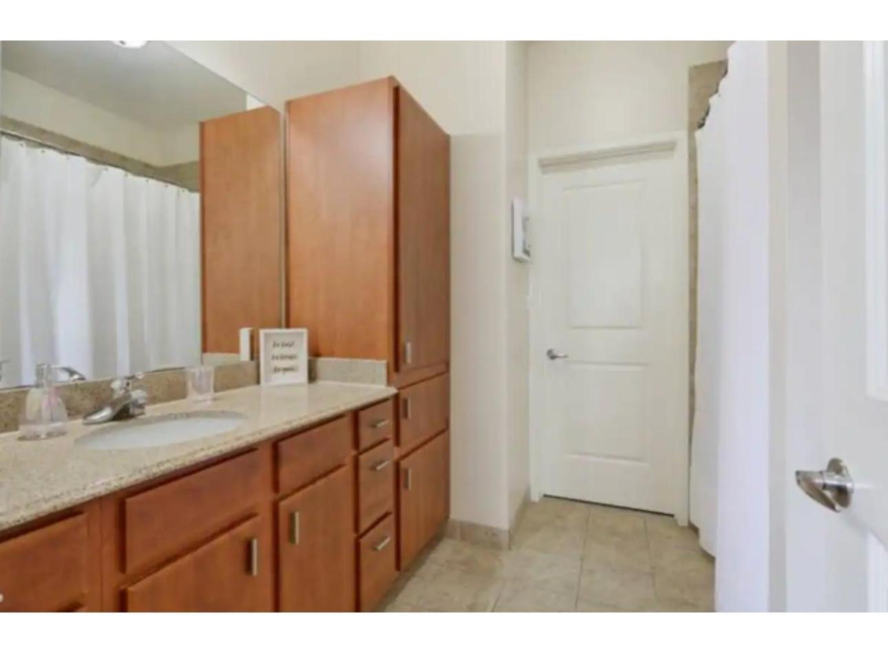 Amazing Condos Beautiful View 2 Blocks To French Quarter, Small Rooftop Pool, Gym, Seanger Theater, Super Dome, And Bourbon St New Orleans Room photo