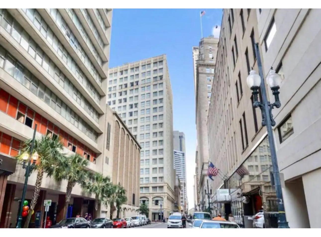 Amazing Condos Beautiful View 2 Blocks To French Quarter, Small Rooftop Pool, Gym, Seanger Theater, Super Dome, And Bourbon St New Orleans Exterior photo